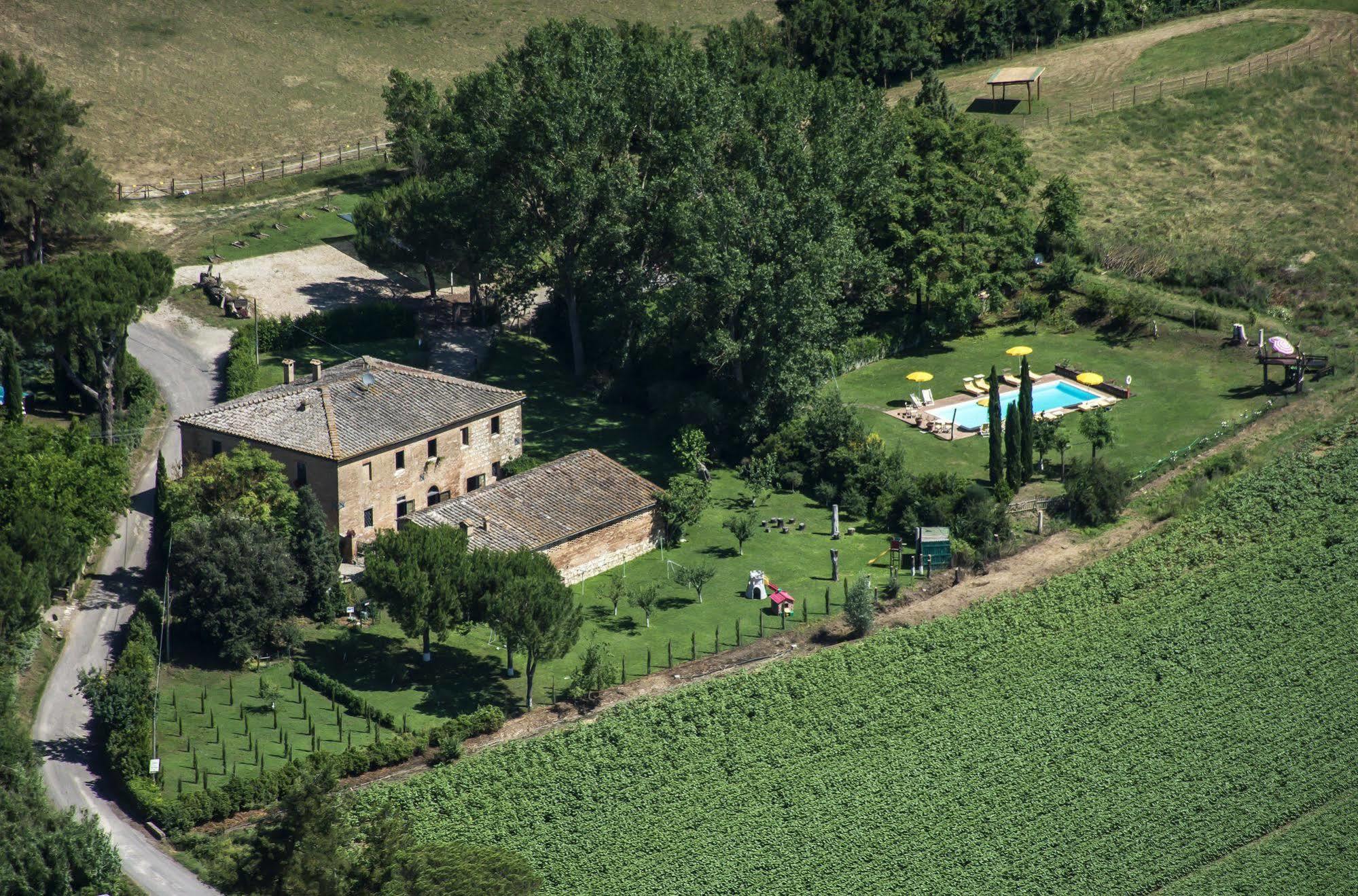Villa San Fabiano With Heated Pool Монтерони-д'Арбия Экстерьер фото